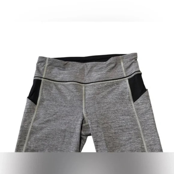 LULULEMON - Pace Rival Crop *22" Heathered Black / Black in Size 6 - Picture 10 of 10